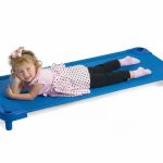 سرير أطفال عملي خفيف للاستخدام اليومي