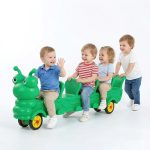 لعبة قطار للأطفال - شكل نحلة