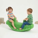 هزاز ثنائي أخضر للأطفال – شكل حوت